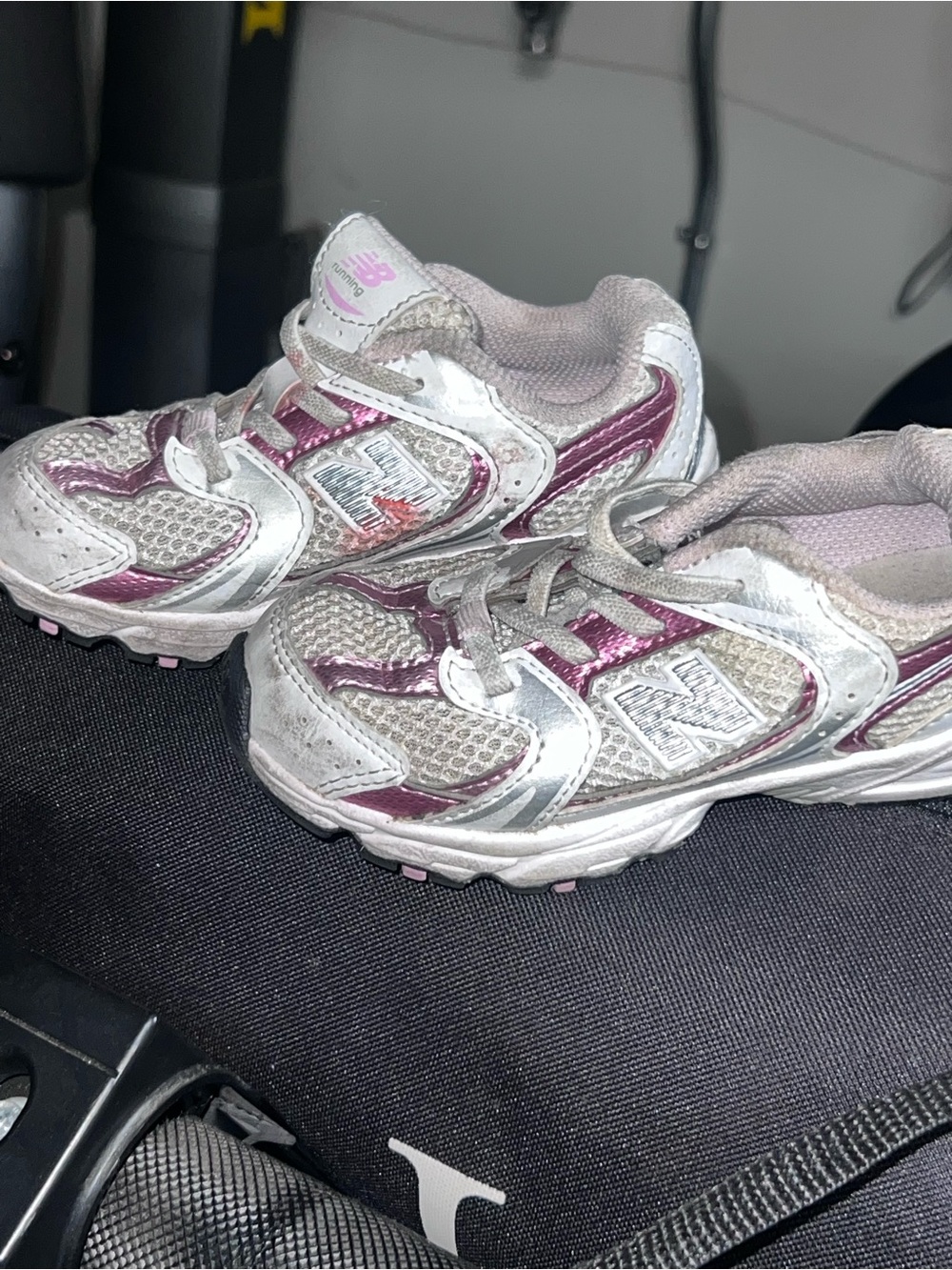 New Balance Kids Sneakers - White & Pink
